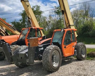 2019 JLG 1055