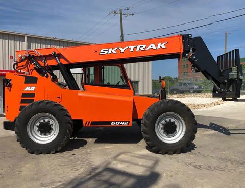 2019 SkyTrak 6042