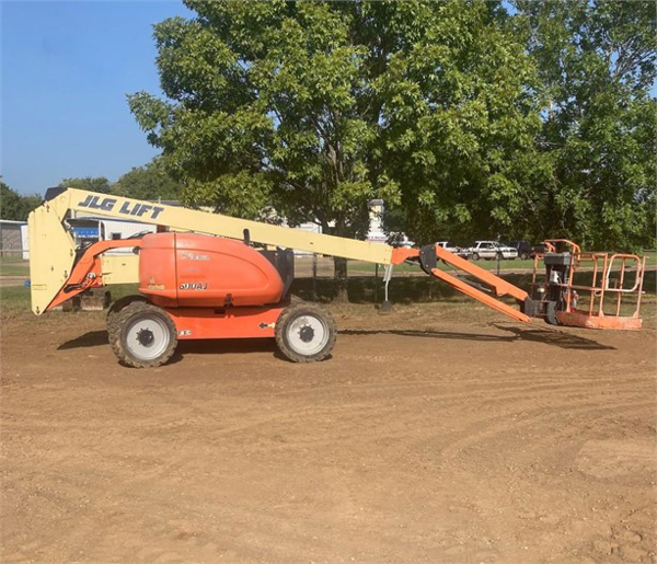 2013 JLG 600AJ