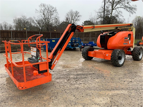 2013 JLG 600AJ