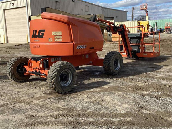 2015 JLG 450AJ