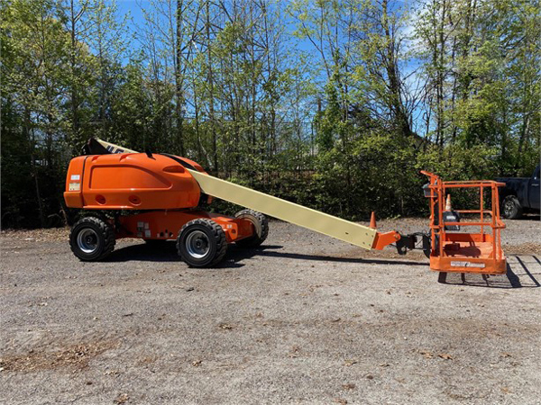 2014 JLG 400S