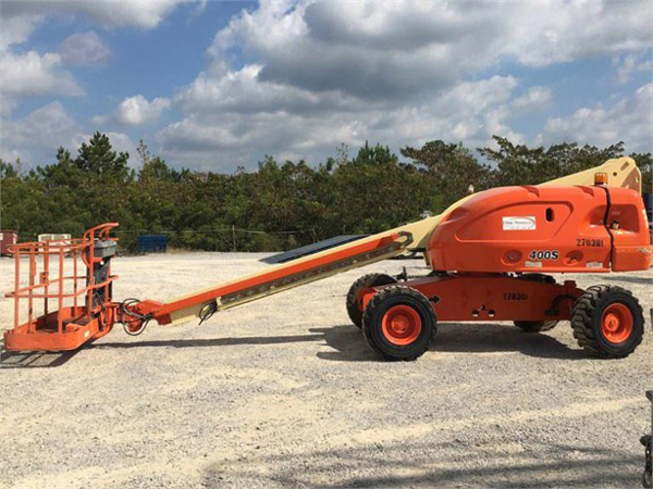 2007 JLG 400S