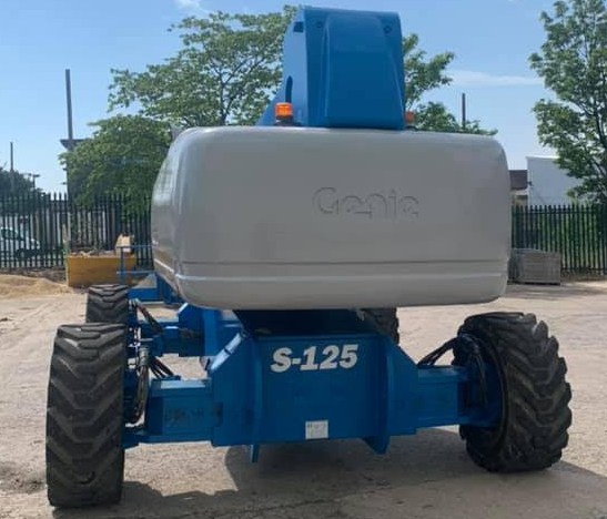 2014 Genie S-125