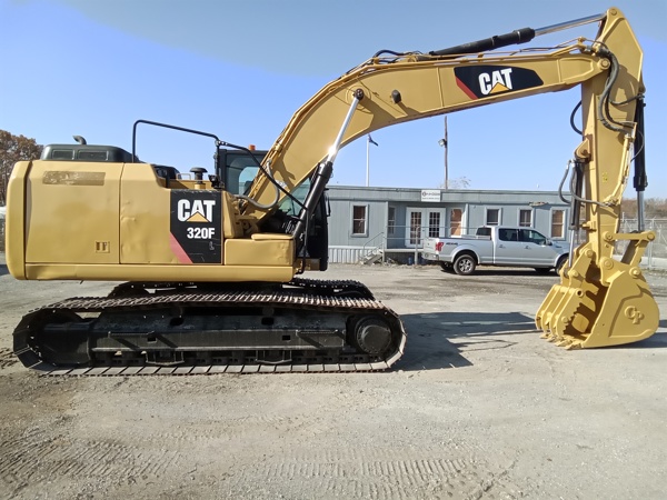 2016 CAT 320FL