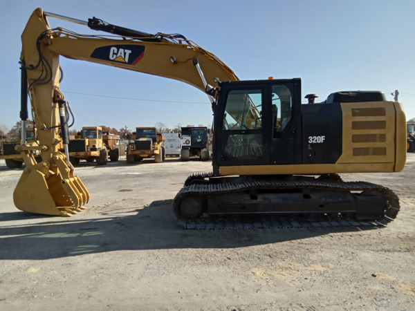 2016 CAT 320FL