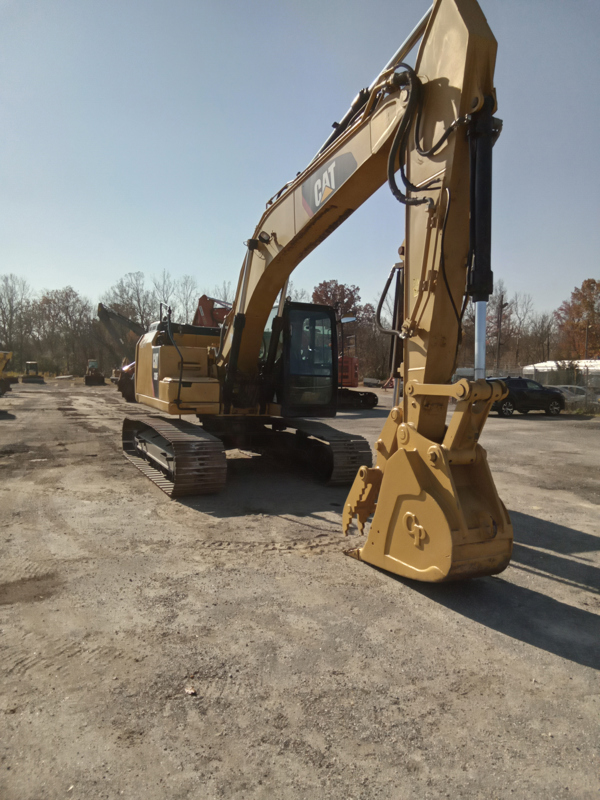 2016 CAT 320FL