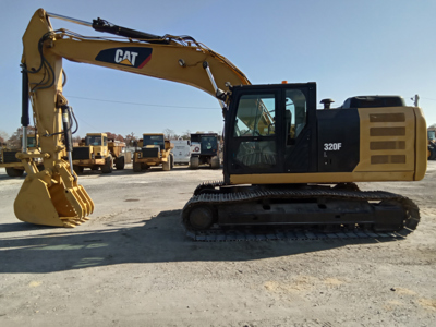 2016 CAT 320FL