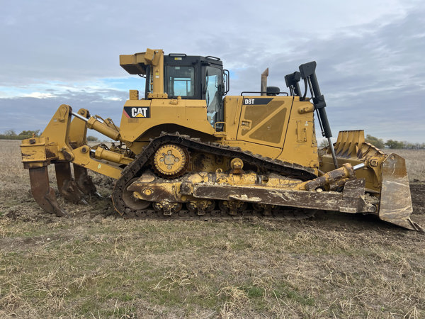 2012 CAT D8T