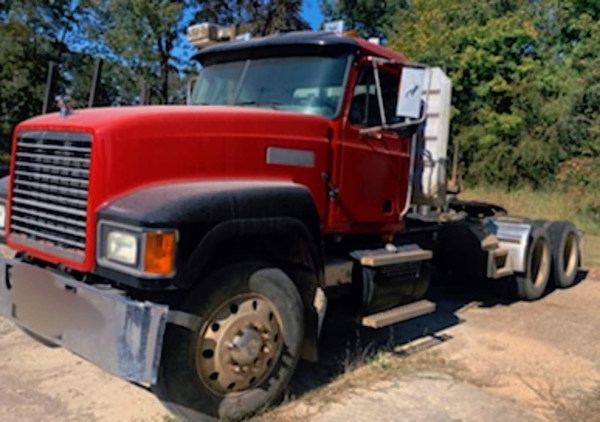 2001 Mack CH613