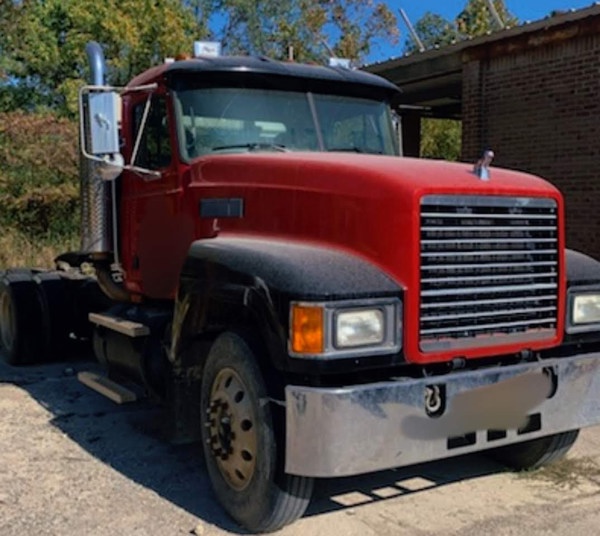 2001 Mack CH613