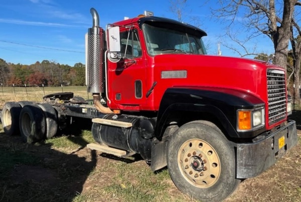 2001 Mack CH613