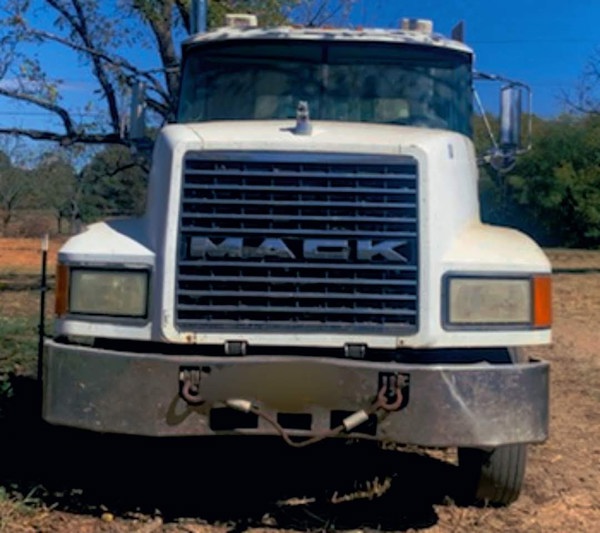 2002 Mack CH613