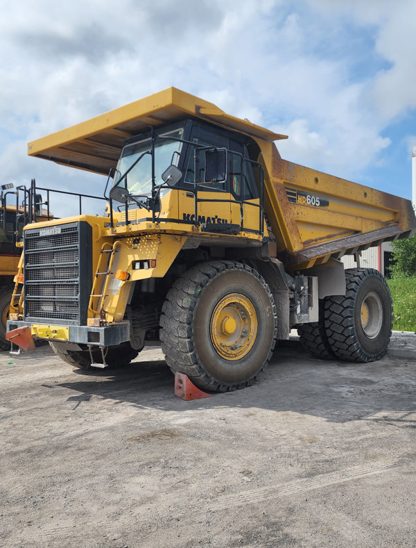 2010 Komatsu HD605-7