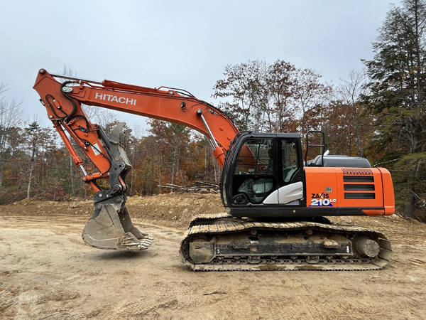 2022 Hitachi ZX210 LC-6