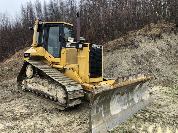 2001 CAT D5M LGP