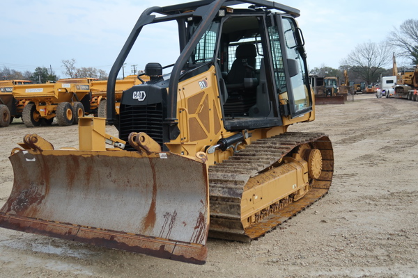 2021 CAT D1