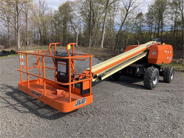 2023 JLG 600S