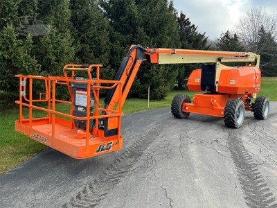 2018 JLG 800AJ