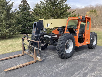 2014 JLG G6-42A