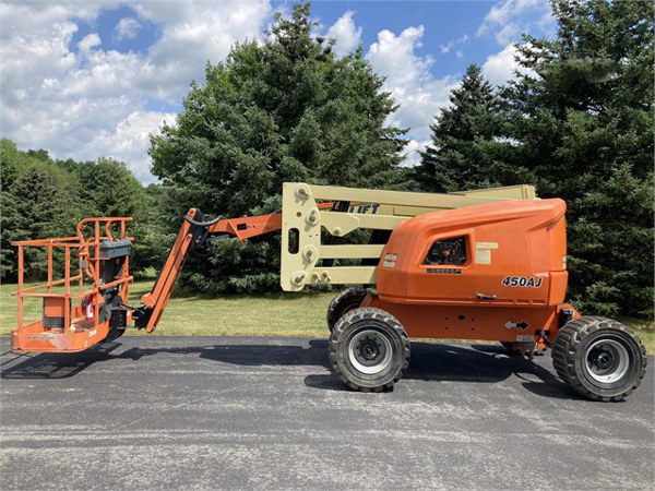 2016 JLG 450AJ