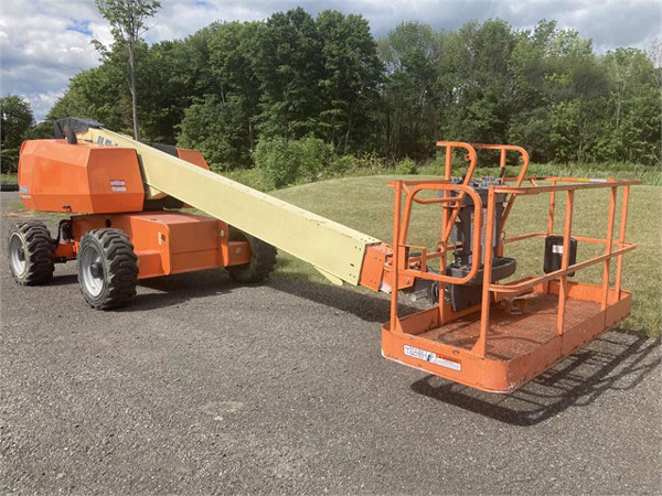 2016 JLG 600S