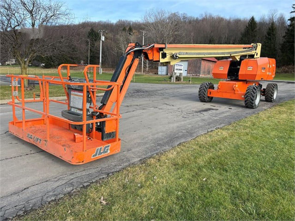 2017 JLG 860SJ