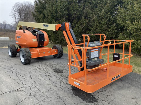 2016 JLG 600AJ