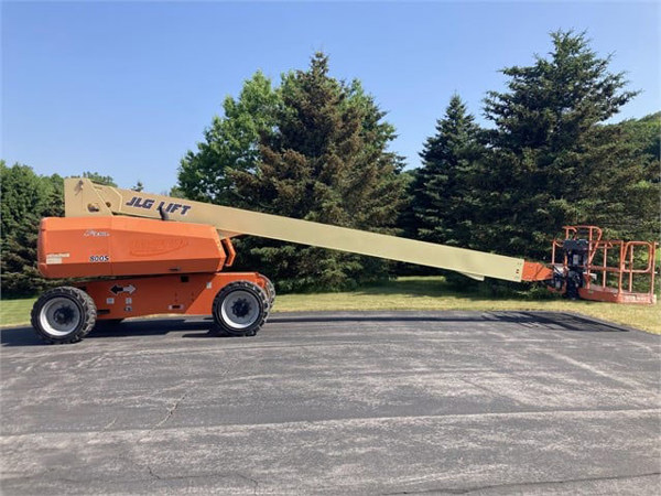 2018 JLG 800S