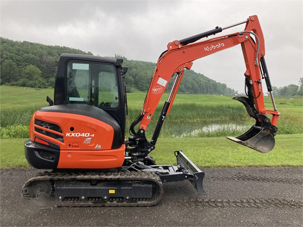 2023 Kubota KX-040