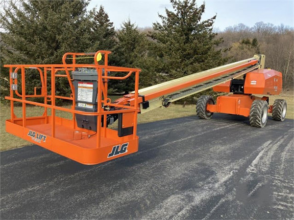 2015 JLG 800S