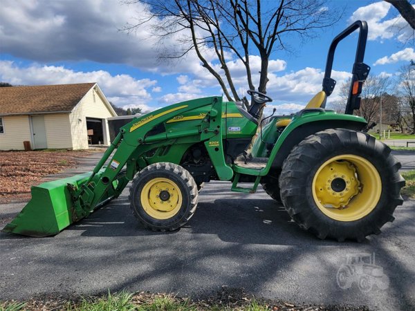 0 John Deere 4120