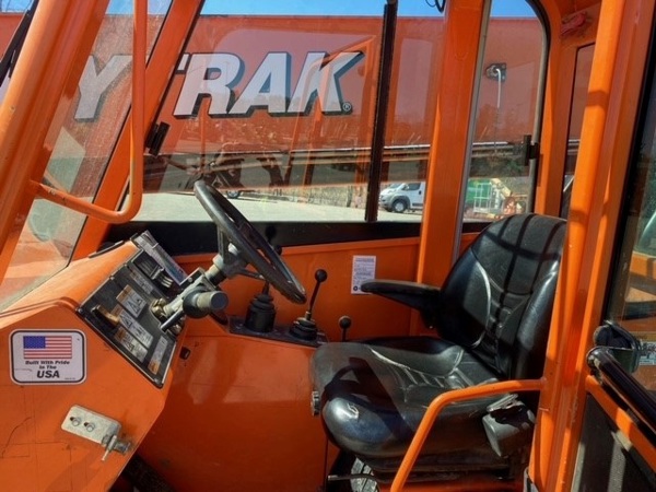 2014 SkyTrak 10054