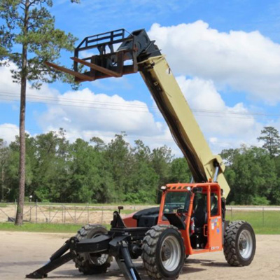 2014 JLG 1055A