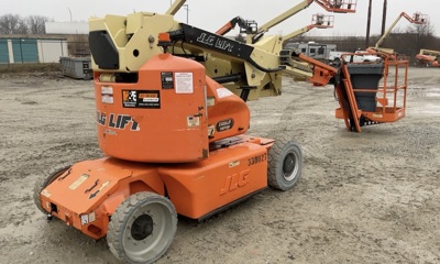 2015 JLG E400AJPN