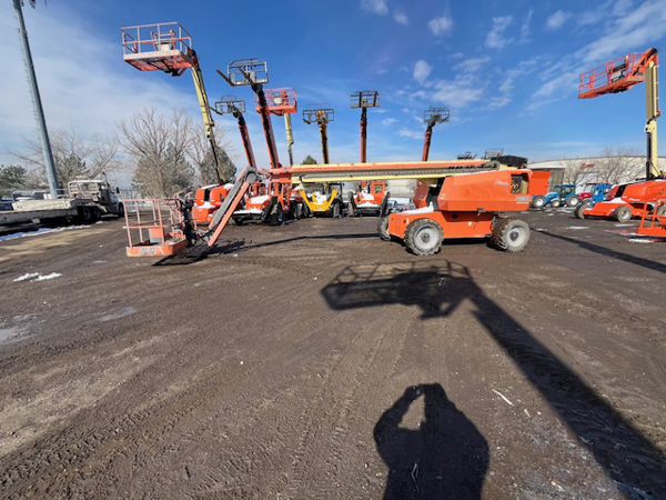 2013 JLG 660SJ