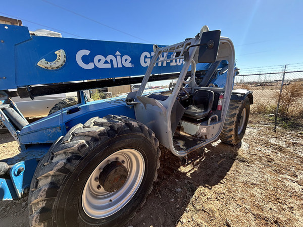 2013 Genie GTH-1056