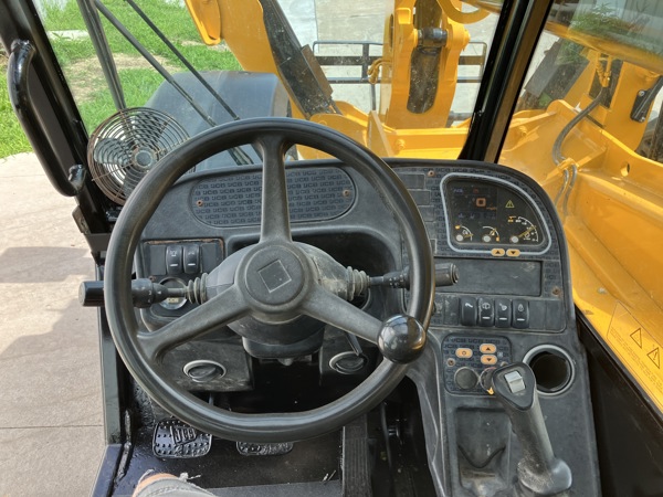 2017 JCB 510-56