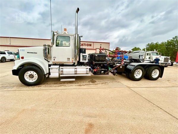 2020 Western Star 4900FA