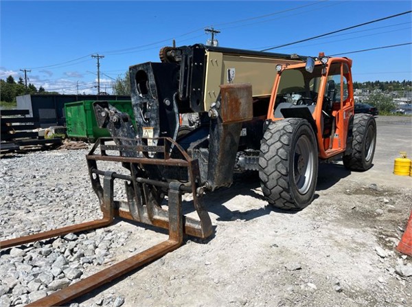 2015 JLG 1255