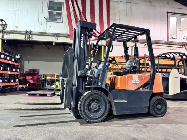 2010 Doosan D20G