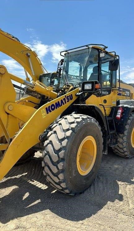 0 Komatsu WA270-8