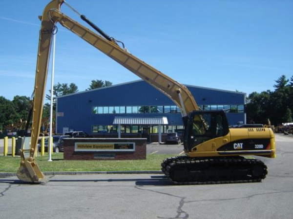 2011 CAT 320D