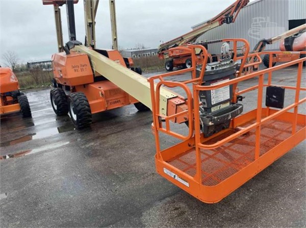 2005 JLG 600S