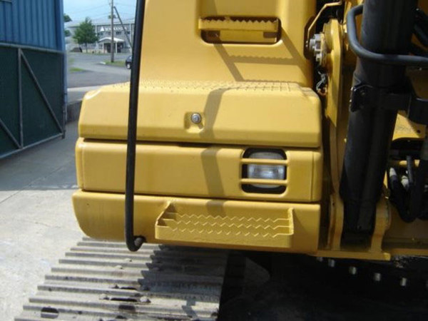 2011 CAT 320D