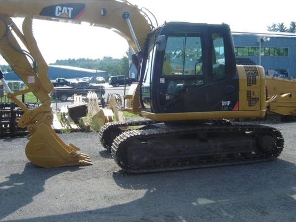 2015 CAT 311F-L-RR