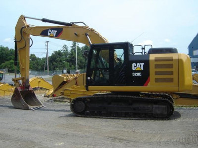 2013 CAT 320E