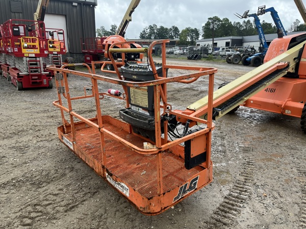 2016 JLG 400S