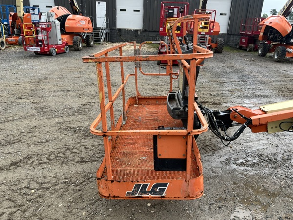 2016 JLG 400S