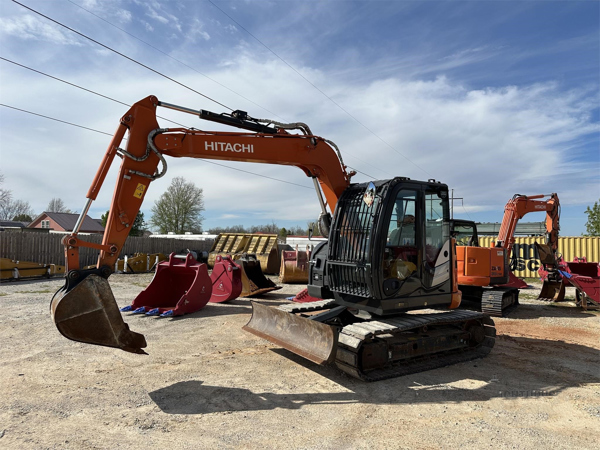 2021 Hitachi zx75us5b